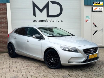 Volvo V40 2.0 D2 Momentum Business / LED / Navi /PDC/Climate