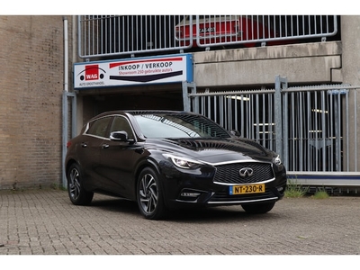 Infiniti Q30 Benzine