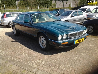 Jaguar Sovereign Benzine