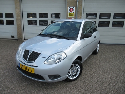 Lancia Ypsilon Benzine