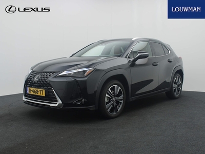 Lexus UX Benzine