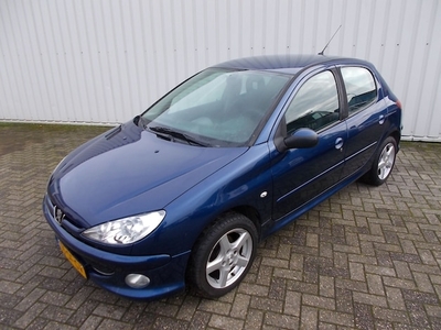 Peugeot 206 Benzine