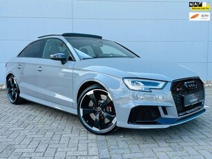 Audi A3 Limousine 2.5 TFSI RS 3 quattro RS Stoelen!