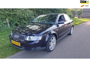 Audi A4 Limousine 3.0 220 pk 6 cïlinder