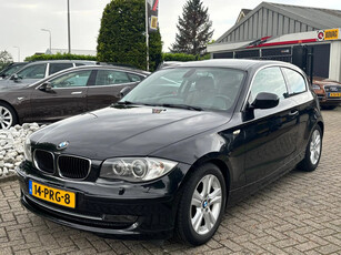 BMW 1-serie 116i High Exe 2011 Zwart NL Auto 1E Eigenaar