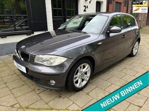 BMW 1-serie 118i Business Line, 5 Deurs, Nw. Staat