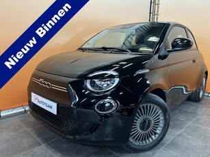 Fiat 500 Icon 42 kWh € 2000 subsidie NAVI ECC lage km stand