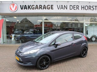 Ford Fiesta 1.25-60pk Limited. Leuke beginnersauto, voor nog jaren rijplezier ! Airco, lichtmetalen wielen, centrale vergrendeling, elektrische ramen, elektrisch verstelbare spiegels, radio/cd, privacy glass etc.