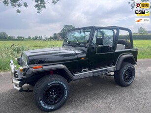 Jeep Wrangler 4.0i Hardtop Laredo incl stofttop