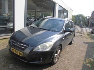 Kia cee'd Sporty Wagon 1.6 Business Edition (bj 2007)