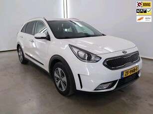 Kia Niro 1.6 GDi Hybrid DynamicPlusLine+Volleder+Navigatie+Camera+Stuur&stoel-verw = Parel white