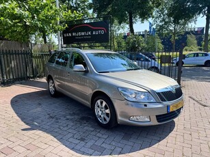 Škoda Octavia Combi 1.2 TSI Elegance Xenon Clima Pdc Dealer