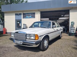 Mercedes-Benz 200-280 (W123) 300 D 5 cyl., 1e eigenaar