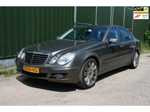 Mercedes-Benz E-klasse 230 Avantgarde, YOUNGTIMER, LEER