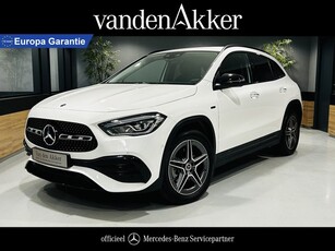 Mercedes-Benz GLA 250 e AMG // Nightpakket // Keyless Entry