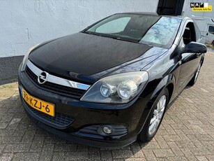 Opel Astra GTC 1.6 Temptation - NIEUWE DISTRIBUTIERIEM