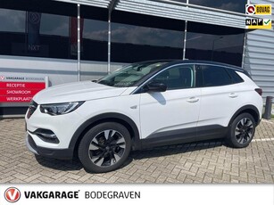 Opel Grandland X 1.2 Turbo Business Executive