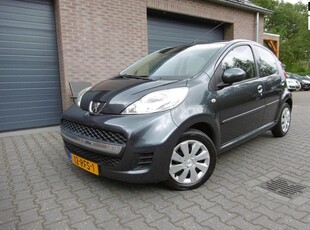 Peugeot 107 1.0-12V XS AIRCO 5 DRS 2011