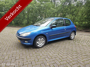 Peugeot 206 1.4-16V Gentry nieuwe apk!!!