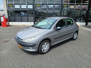 Peugeot 206 1.6-16V Gentry