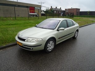 Renault Laguna 1.6-16V Authentique