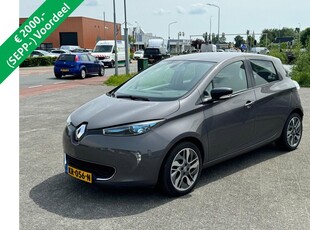 Renault ZOE R240 Intens 22 kWh (ex Accu) !LEES TEKST! LEDER | NAVI | NL-AUTO