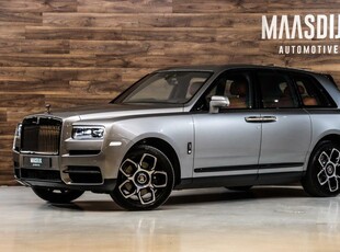 Rolls-Royce Cullinan 6.75 V12|Black Badge|Bespoke|Starlight|Rear Theatre