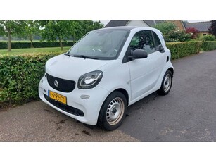 Smart Fortwo EQ Essential 18 kWh CLIMA/NAVI/PANO/DAB+ 55519