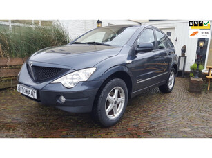 SsangYong Actyon A 230 s 4WD Sport Mooie strakke en goede auto met een trekhaak, 2300 kg trekgewicht.. APK tot 16-04-2025