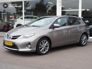 Toyota Auris 1.8 Hybrid Dynamic| Trekhaak| set winterwielen