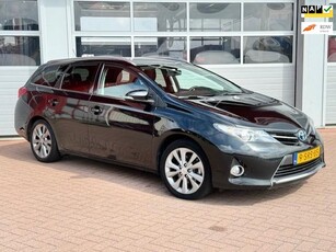 Toyota Auris Touring Sports 1.8 Hybrid / Panorama dak / Navi