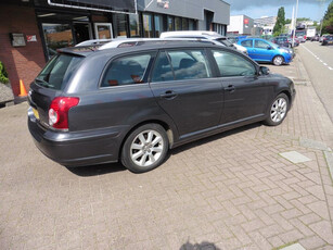 Toyota Avensis Wagon 1.8 VVTi Luna