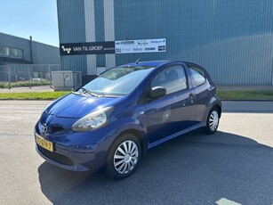 Toyota Aygo 1.0-12V 68 PK. Zuinige en zeer fijn rijdende