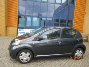 Toyota AYGO 1.0-12V vvti (bj 2010)