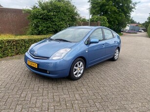 Toyota Prius 1.5 VVT-i Tech Edition