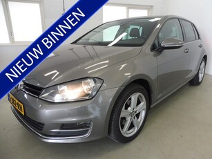 Volkswagen Golf 1.2 TSI Connected Series Trekhaak Leer