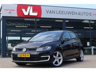 Volkswagen Golf 1.4 TSI GTE Navigatie Leer