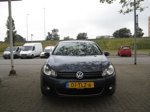 Volkswagen Golf 1.6 TDI Highline BlueMotion