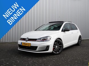 Volkswagen Golf 2.0 TSI GTI Performance | Pano | DCC | Uitlaat