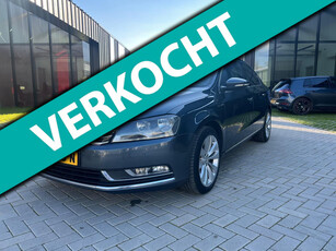 Volkswagen Passat 1.6 TDI R-line Clima Dak Leer Trekhaak