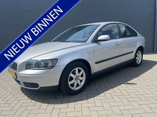 Volvo S40 1.8 Youngtimer / Apk Juni-2025 / Airconditioning / Cruise-ctr.