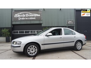 Volvo S60 2.4 lpg g3 airco keurige staat