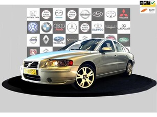 Volvo S60 2.5T Drivers Edition 210PK_Navi_Leder_Xenon_Trekh