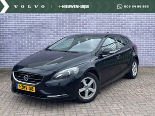 Volvo V40 1.6 T2 Momentum | Xenon koplampen | Stoelverwarming | High performance audio | Navigatie | Cruise control | Parkeersensoren |