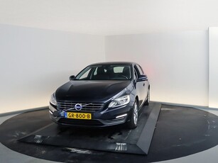 Volvo V60 D2 Momentum Business Trekhaak (bj 2015)