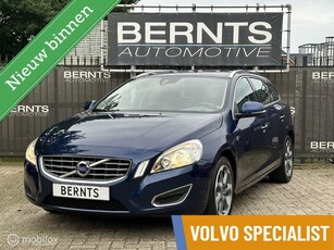 Volvo V60 T3 Ocean Race|Navi|Leder|Trekhaak|Bluetooth