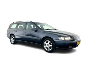 Volvo V70 2.4 Comfort Line ECC | CRUISE | TREKHAAK | 15INCH BORBET