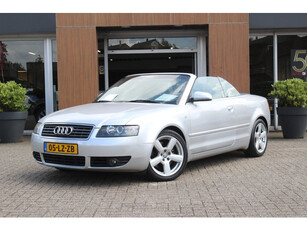 Audi A4 2.4 V6 Exclusive Automaat