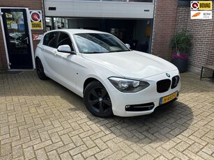 BMW 1-serie 116i M-PAKKET NAVI-CARPLAY/PDC STOELVW VOLL!