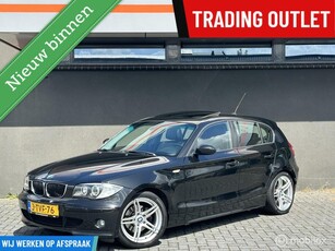 BMW 1-serie 120i High Executive / Sportstoelen /Leer /150PK